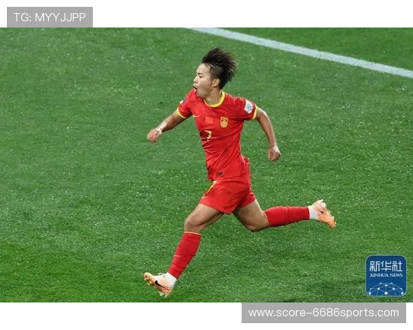 中国女足前锋王霜带领新一代球员冲击世界杯 荣耀与挑战并行 中国女足前锋王霜带领新一代球员冲击世界杯 荣耀与挑战并行