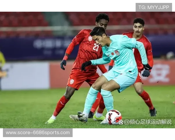 球星风采尽显 足球赛场迎来荣耀时刻 激情与梦想交织成最强战斗力